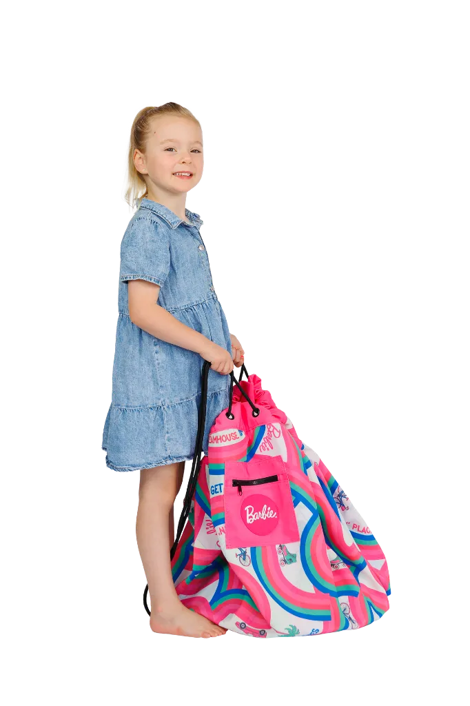 Barbie-Malibu-Dreams-Play-Pouch-side-pull-up-1.webp